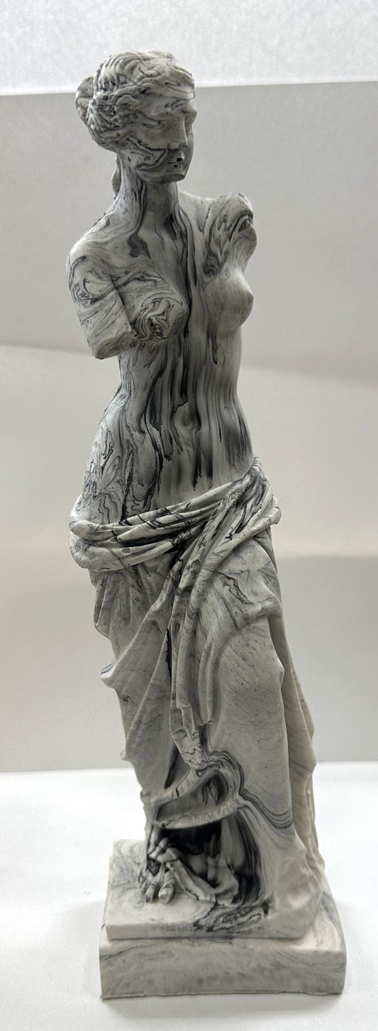 AFGE1 / 22 cm /  20,00€ / AFRODITE OF MILOS / MADE OF JESMONITE