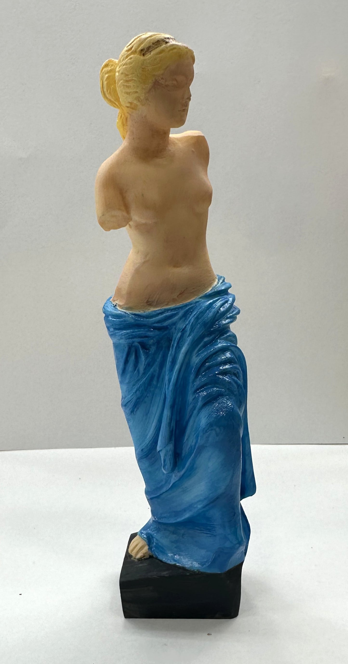 N222-15 / 15 cm / 10,00€ / AFRODIITE OF MILOS