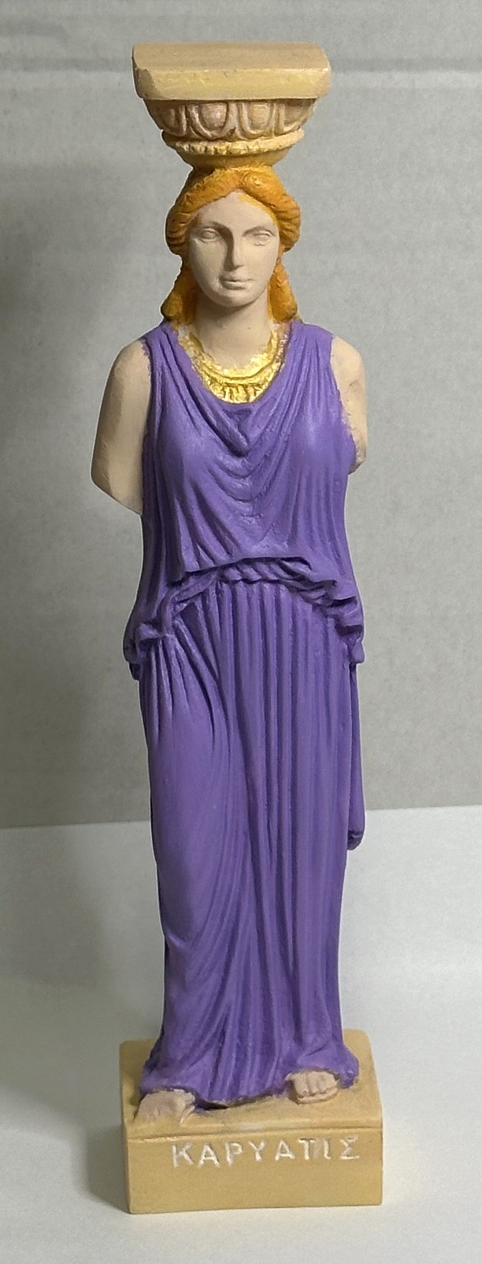 N319 / 18 cm / 11,00€ / KARYATIS